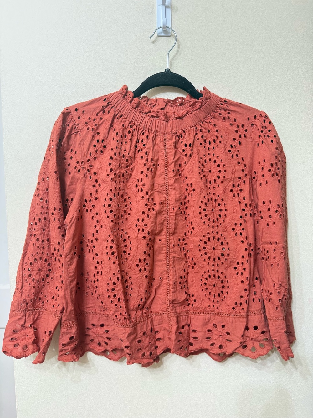 Anthropologie M Eyelet Broderie Button Back Blouse Coral Boho Ruffle Feminine - Picture 2 of 11